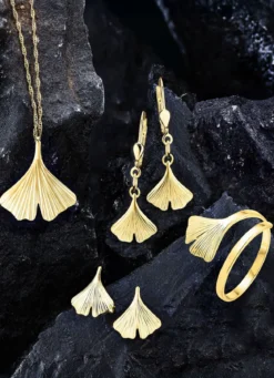 Anhänger mit Ginkgoblatt