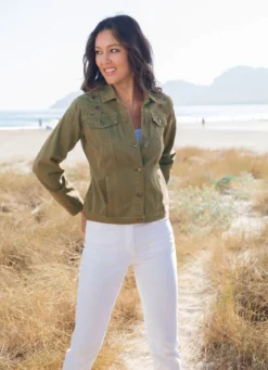 Bestickte Jeansjacke
