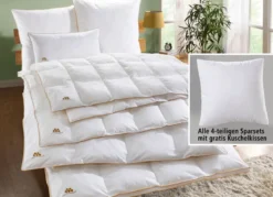 Bettwarenprogramm Schwarzwald mit goldener Satin-Biese