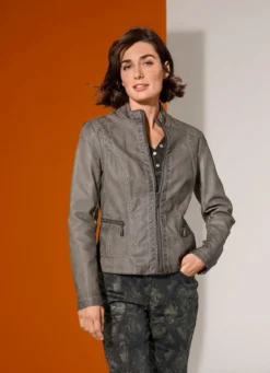 Blazer mit dezenter Nietenzer
