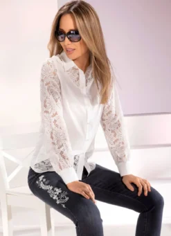 Bluse mit hübscher Spitze