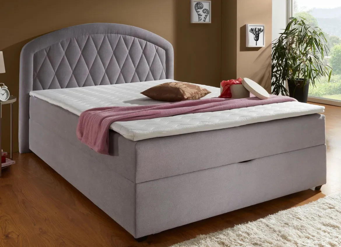 Boxspringbett mit Bettkasten und Topper