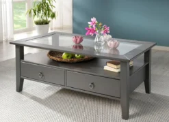 Couchtisch aus massivem Kiefernholz