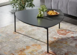 Couchtisch im Loft-Design mit Metallgestell