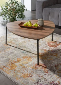 Couchtisch im Loft-Design mit Metallgestell