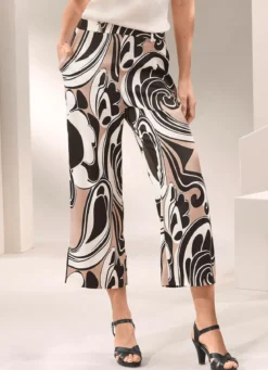 Culotte in modischer Weite