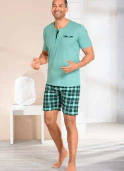 Dreiteiliges Shorty mit Knopfleiste und Brusttasche