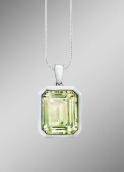 Effektvoller Anhänger mit echt grünem Amethyst