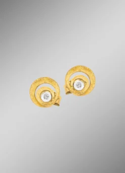Elegante Ohrstecker mit Brillant