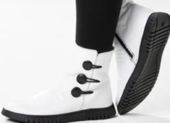 Gemini Stiefelette mit Raffung und dekorativen Knöpfen
