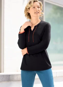 Interessantes Shirt mit paspelierter Blende in 2 Farben