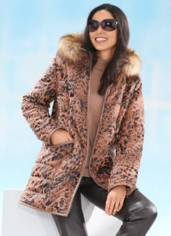 Jacke mit abnehmbarer Kapuze