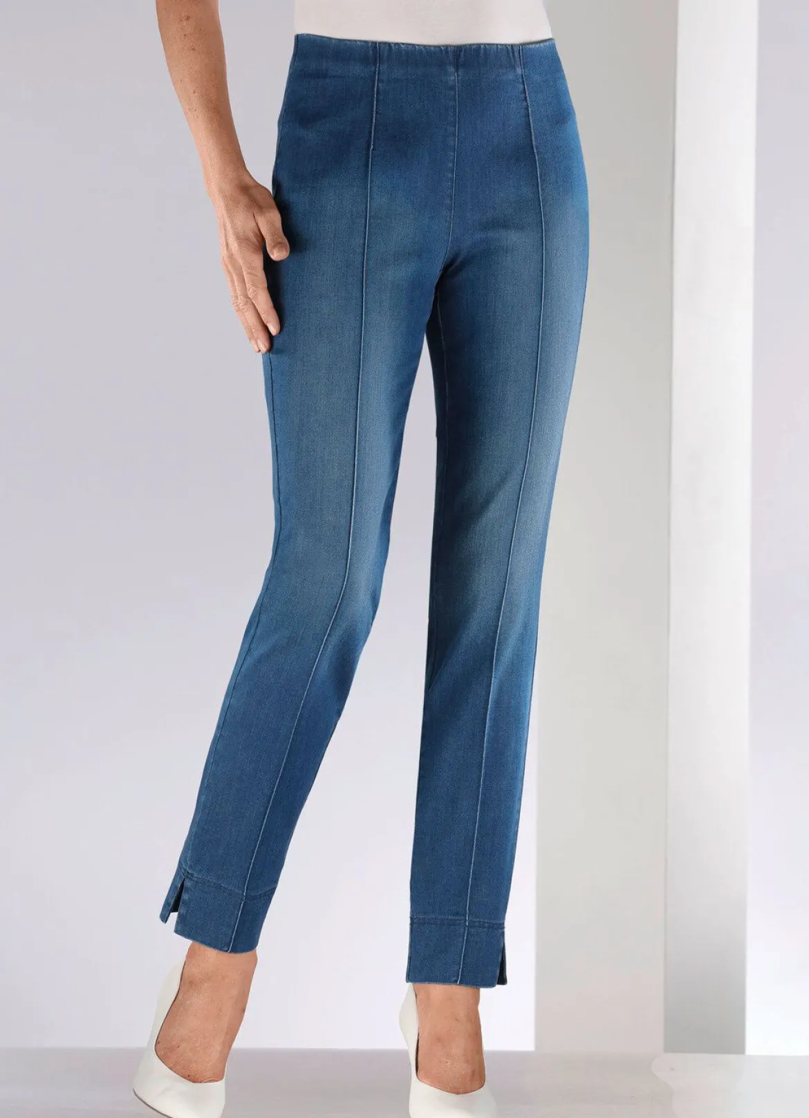Jeans mit abgesteppten Biesen