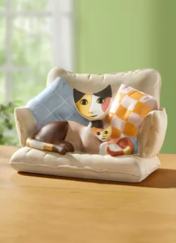 Katzenmama auf Sofa aus der Rosina-Wachtmeister-Kollektion