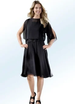 Kleid mit dekorativer Perlenzier