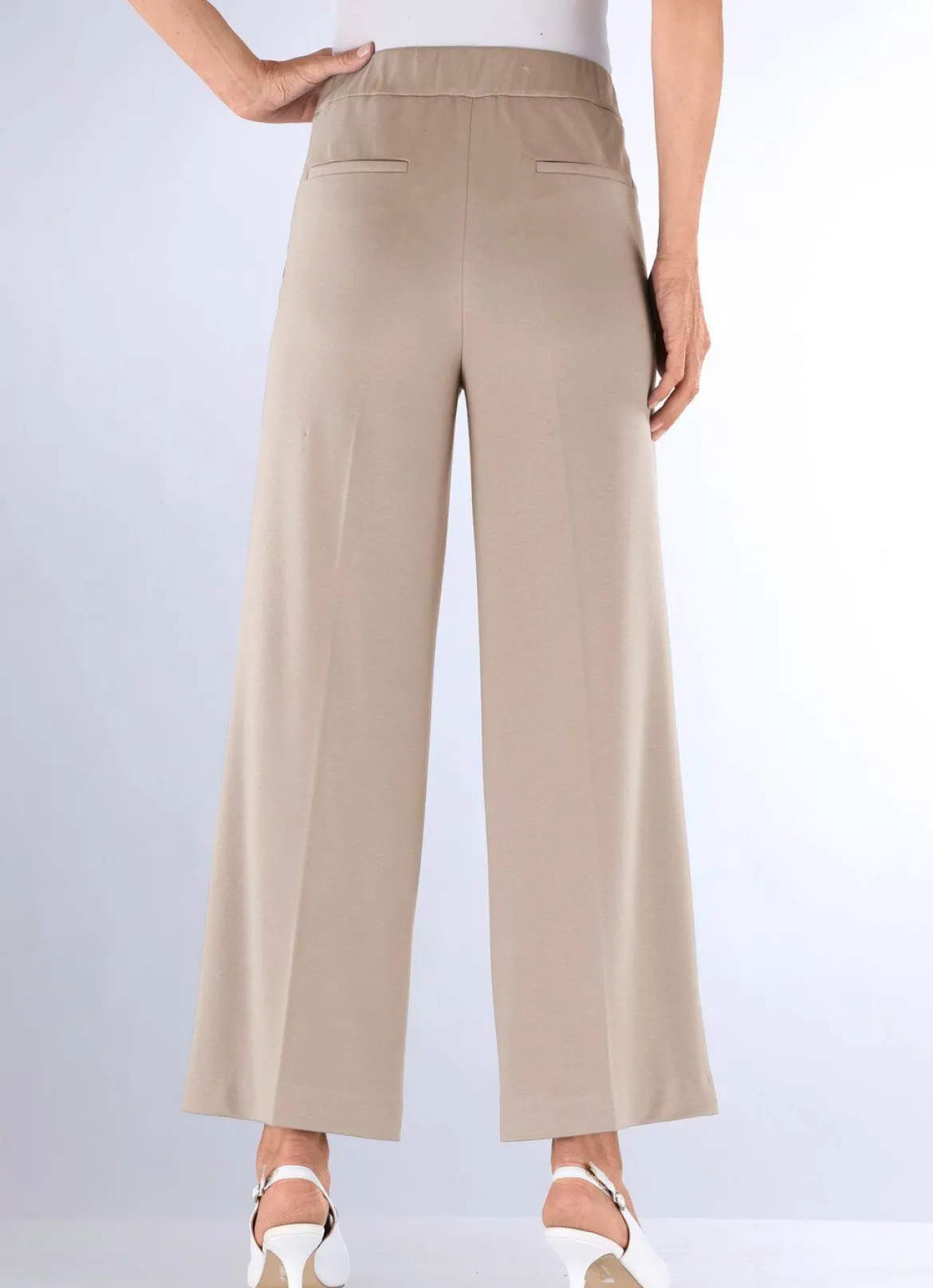 Knöchellange Hose mit weitem Bein