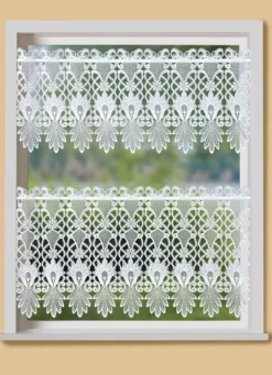 Kurzstore mit aufwendigem Macramé-Abschluss