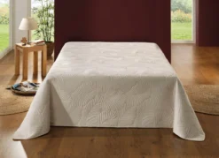 Kuschelige Tagesdecke