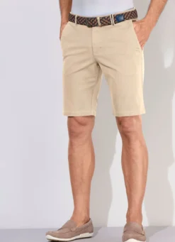 Lässige "Redpoint"-Bermudas mit Stoffgürtel in 3 Farben