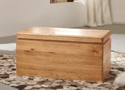 Massivholz Truhe mit gerundeten Ecken und Kanten