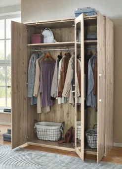 Moderne Kleiderschrank aus deutscher Herstellung