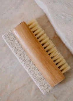 Nagelbürste aus Lotusholz