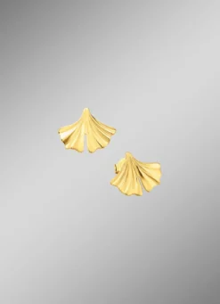 Natürliche Eleganz: Ohrstecker Ginkgoblatt