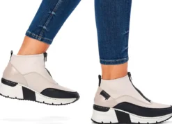 Rieker, stylische Damen-Boots, Weite G, mit Reißverschluss