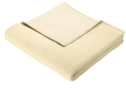 Schlafdecke mit Veloursbandeinfassung