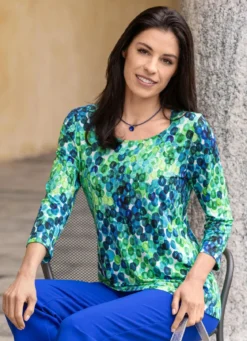 Shirt mit farbbrillantem Alloverdruck