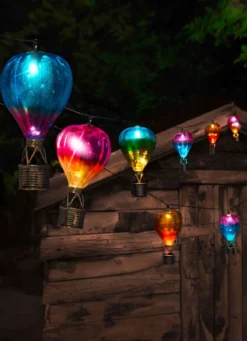 Solarlichterkette mit bunten Ballons