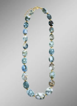 Strahlende Garnitur mit Opal und Hämati