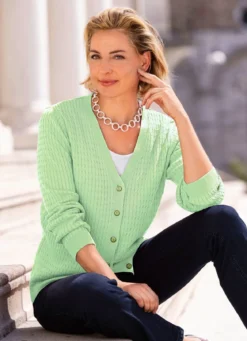 Strickjacke mit Zöpfchendessin