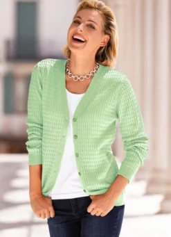 Strickjacke mit Zöpfchendessin