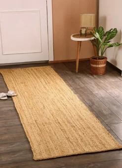 Teppiche und Brücken aus Jute