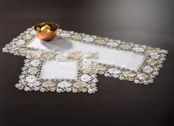 Tischdecke mit Einfassungen in Spitzen-Optik