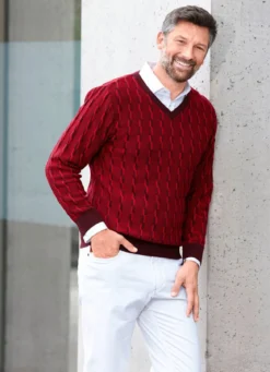 V-Pullover mit markantem Halsausschnitt in 3 Farben