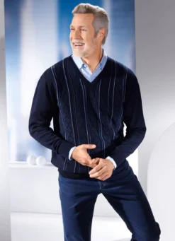 V-Pullover mit Strukturdessin in 3 Farben