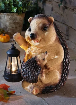 Wetterfester Igel mit Laterne