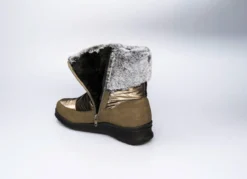 Winterstiefel mit Kunstpelzrand