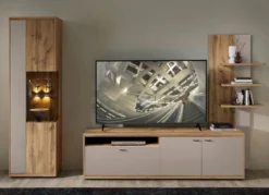 Wohnwand mit LED-Beleuchtung